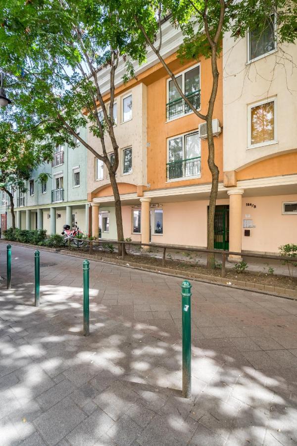 Beautiful Three Bedrooms Apartment With Free Parking Close To The Danube Coast Будапеща Екстериор снимка