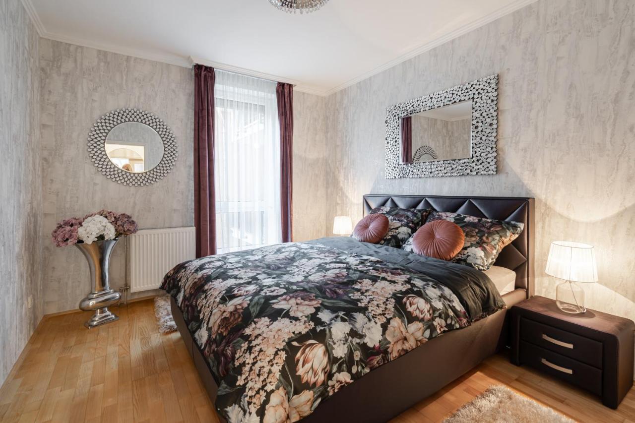 Beautiful Three Bedrooms Apartment With Free Parking Close To The Danube Coast Будапеща Екстериор снимка