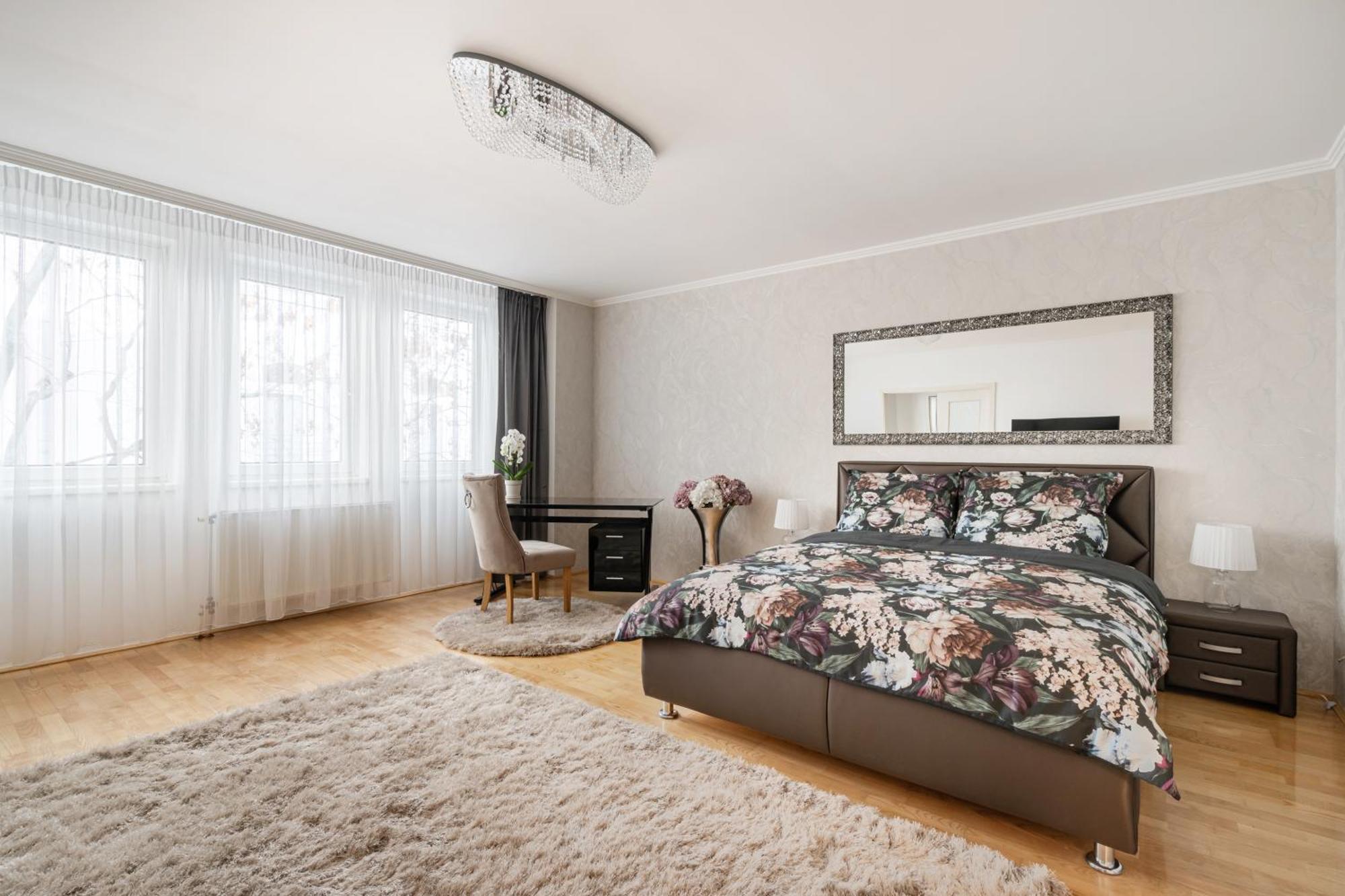 Beautiful Three Bedrooms Apartment With Free Parking Close To The Danube Coast Будапеща Екстериор снимка