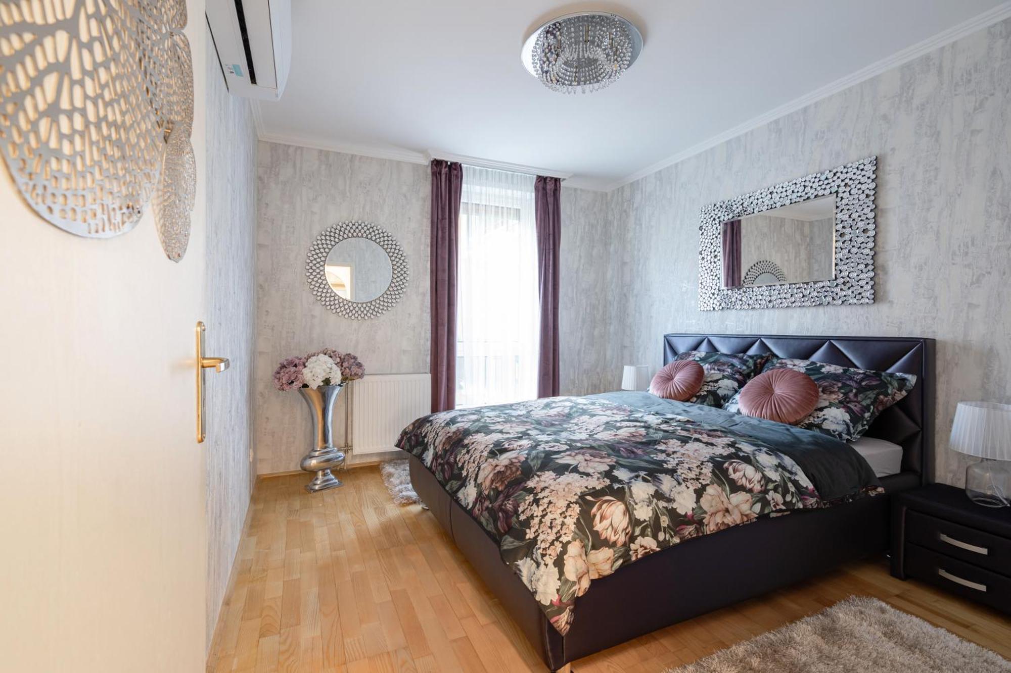 Beautiful Three Bedrooms Apartment With Free Parking Close To The Danube Coast Будапеща Екстериор снимка