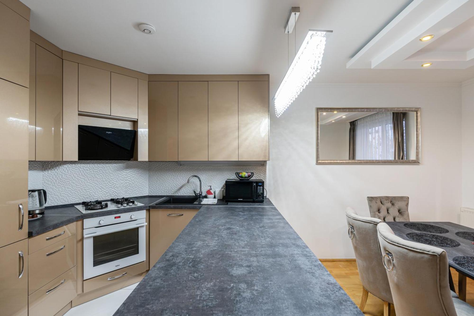 Beautiful Three Bedrooms Apartment With Free Parking Close To The Danube Coast Будапеща Екстериор снимка